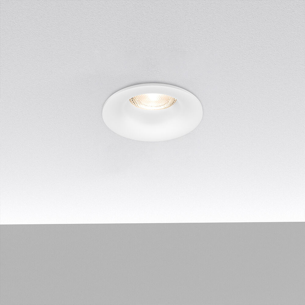 BRY-TETRA-D-RND-WHT-SPOTLIGHT - 3