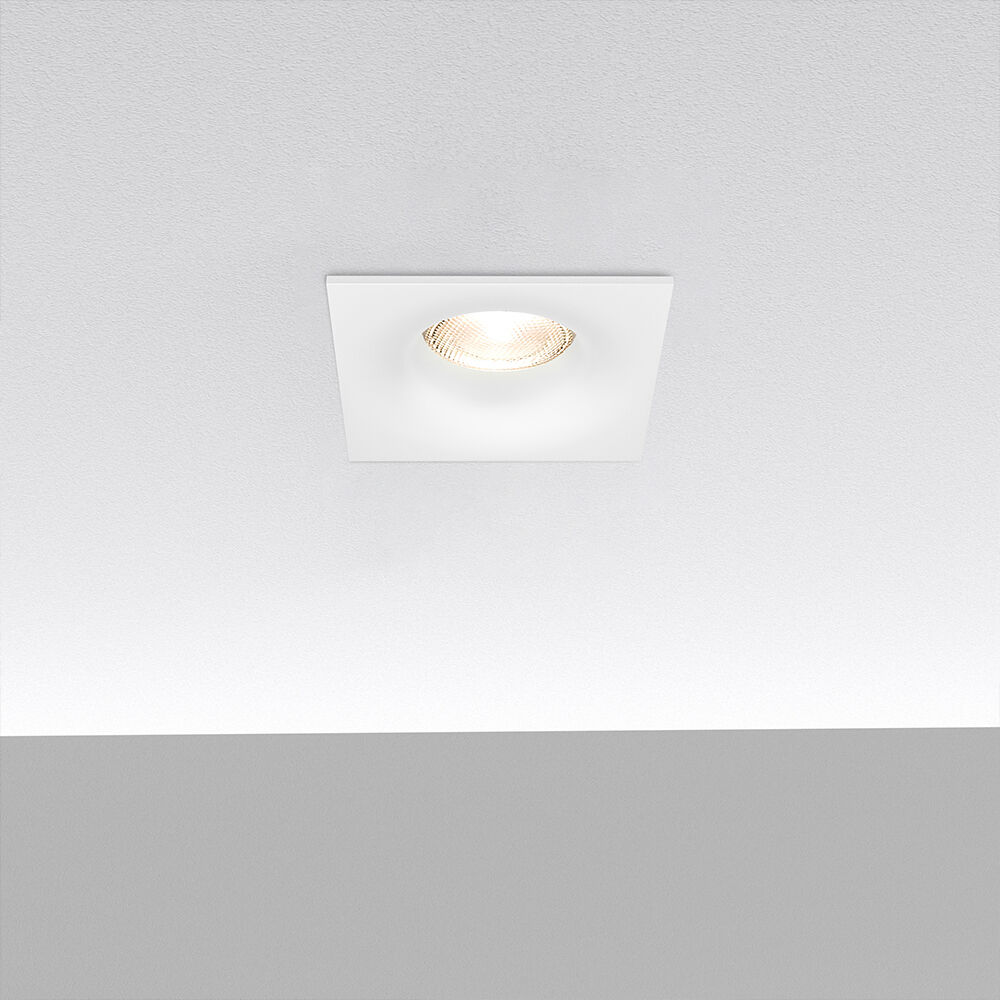 BRY-TETRA-D-SQR-WHT-SPOTLIGHT - 3